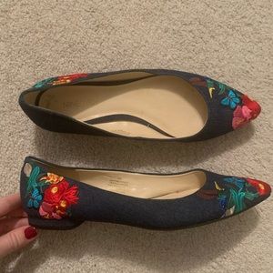 Nine West Pointed Flats